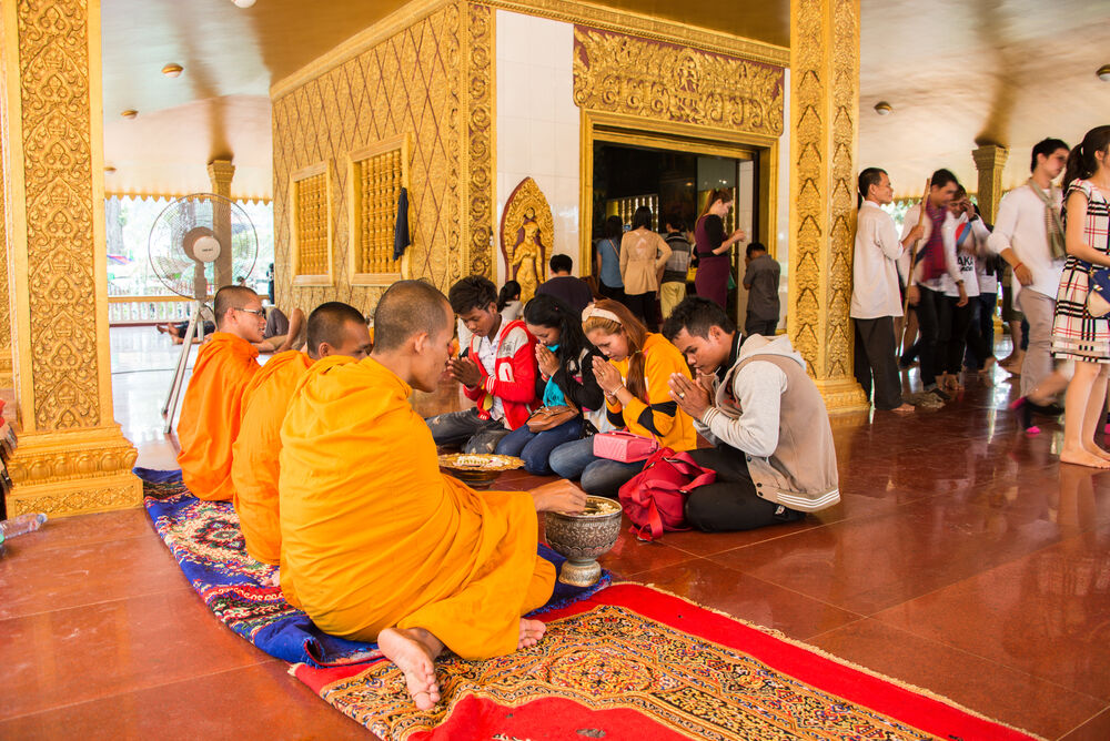 Khmer New Year Blessing Cambodia: Photograph the festive spirit of regional culture